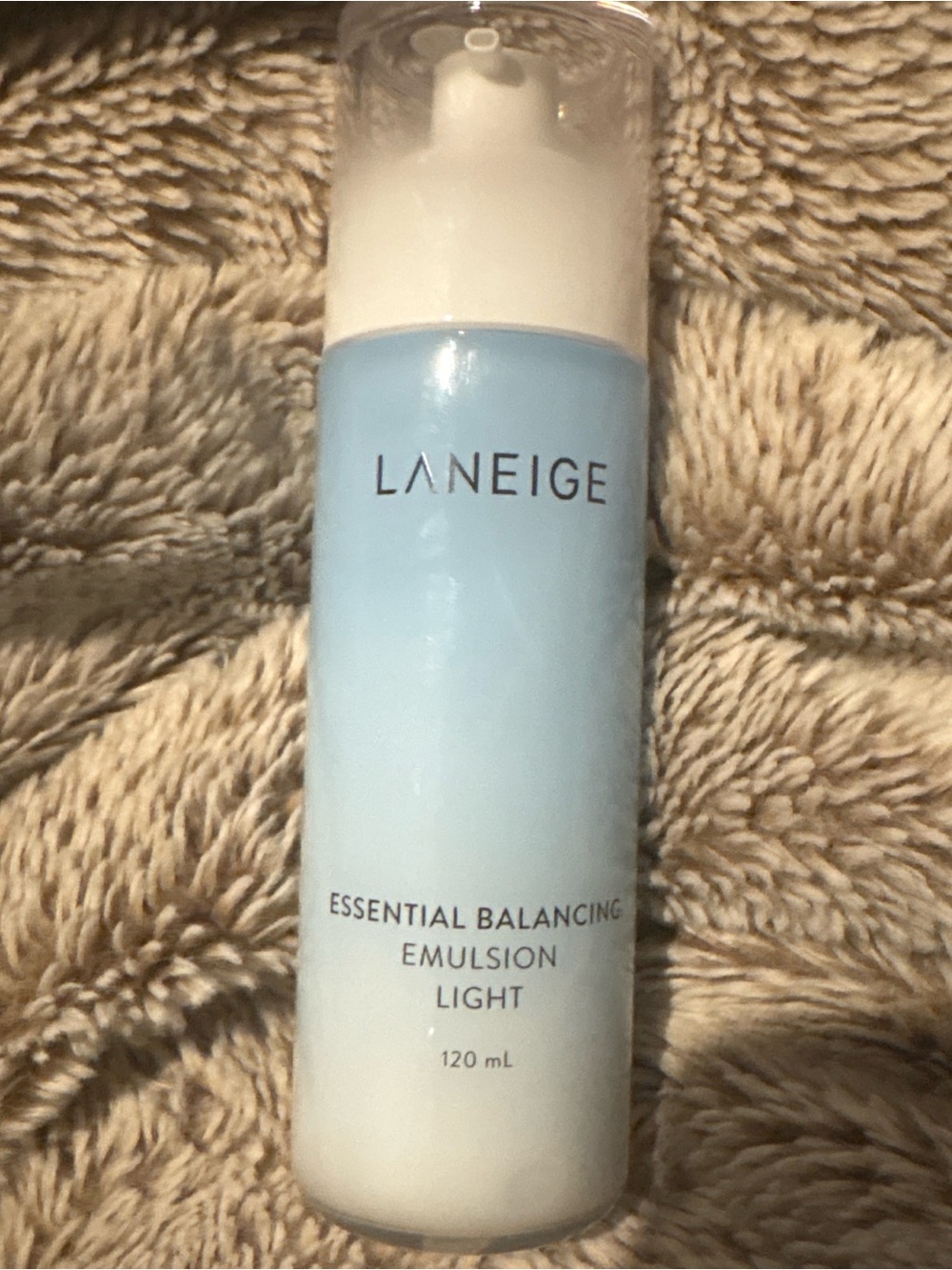 LANEIGE Essential Balancing Emulsion Light - 120 ml